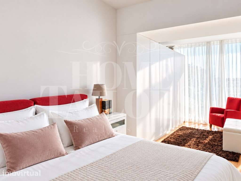 Apartamento T3 nas Avenidas Novas com terraço e jardim - Grande imagem: 3/26