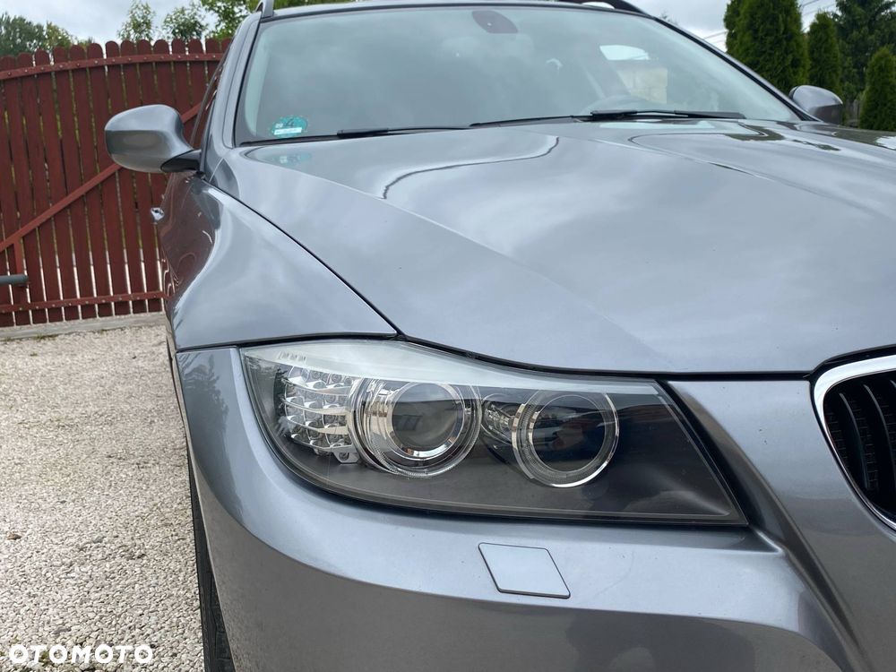 BMW Seria 3 318i - 29