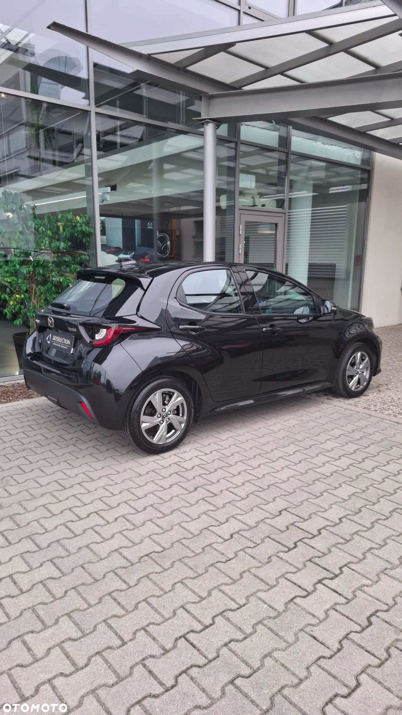 Mazda 2 Hybrid - 7