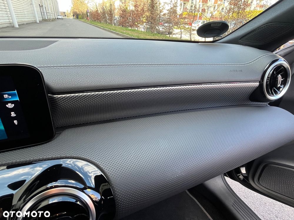 Mercedes-Benz CLA 220 d 8G-DCT - 24