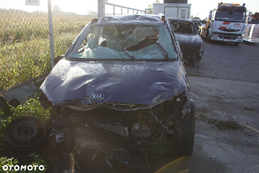 Auto na części - Kia Stonic 1.0 T-GDI 120 KM G3LC M6CF1 EU3 2019R Silnik Skrzynia Drzwi Zderzak Lampa Lusterko Klamka Szyba Deska Kokpit Sterownik Moduł Czujnik Licznik Wyświetlacz Panel Kierownica - 7