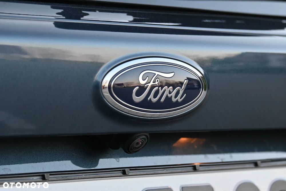 Ford Kuga 2.0 TDCi 4x2 Titanium - 13