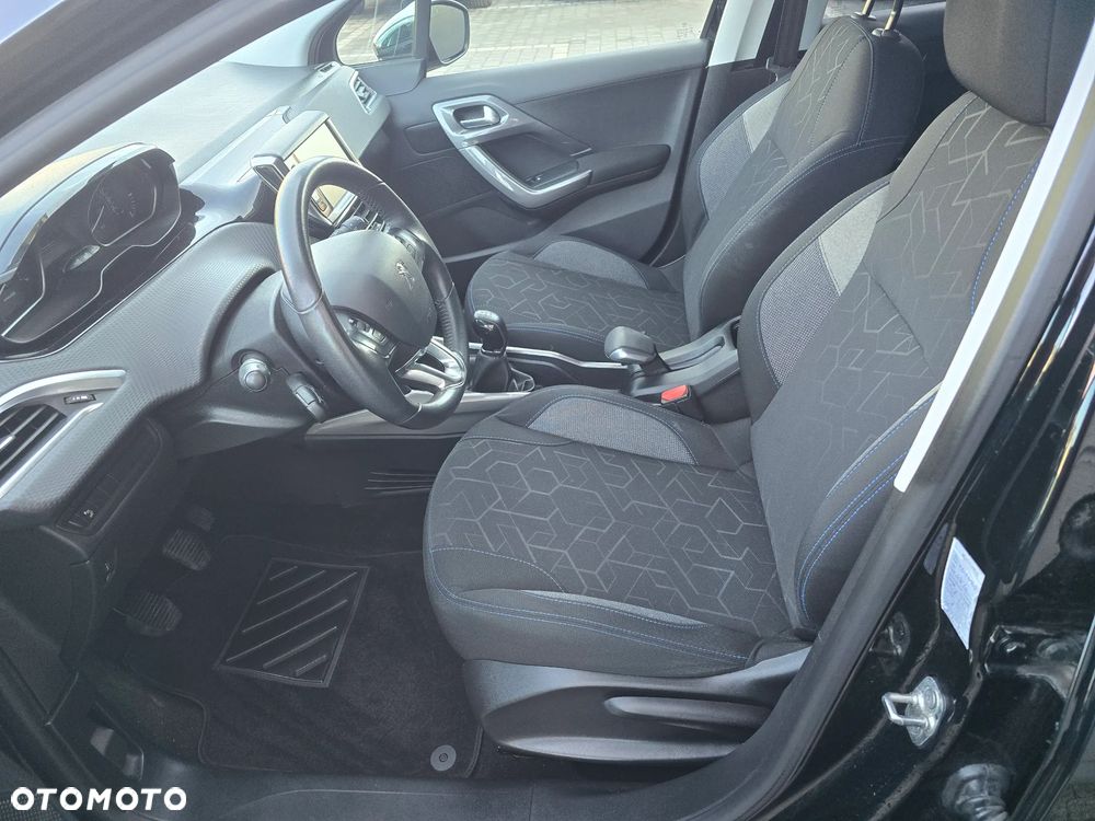Peugeot 2008 1.2 Pure Tech Active EU6 - 7