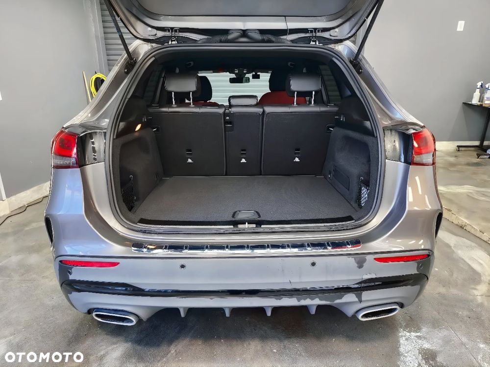 Mercedes-Benz GLA 250 8G-DCT AMG Line - 13