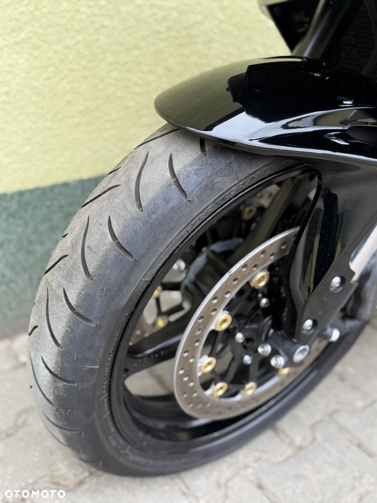 Honda CBR - 28