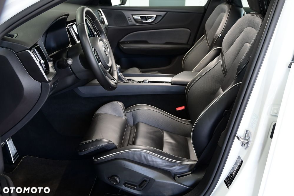 Volvo S60 T4 R-Design - 19