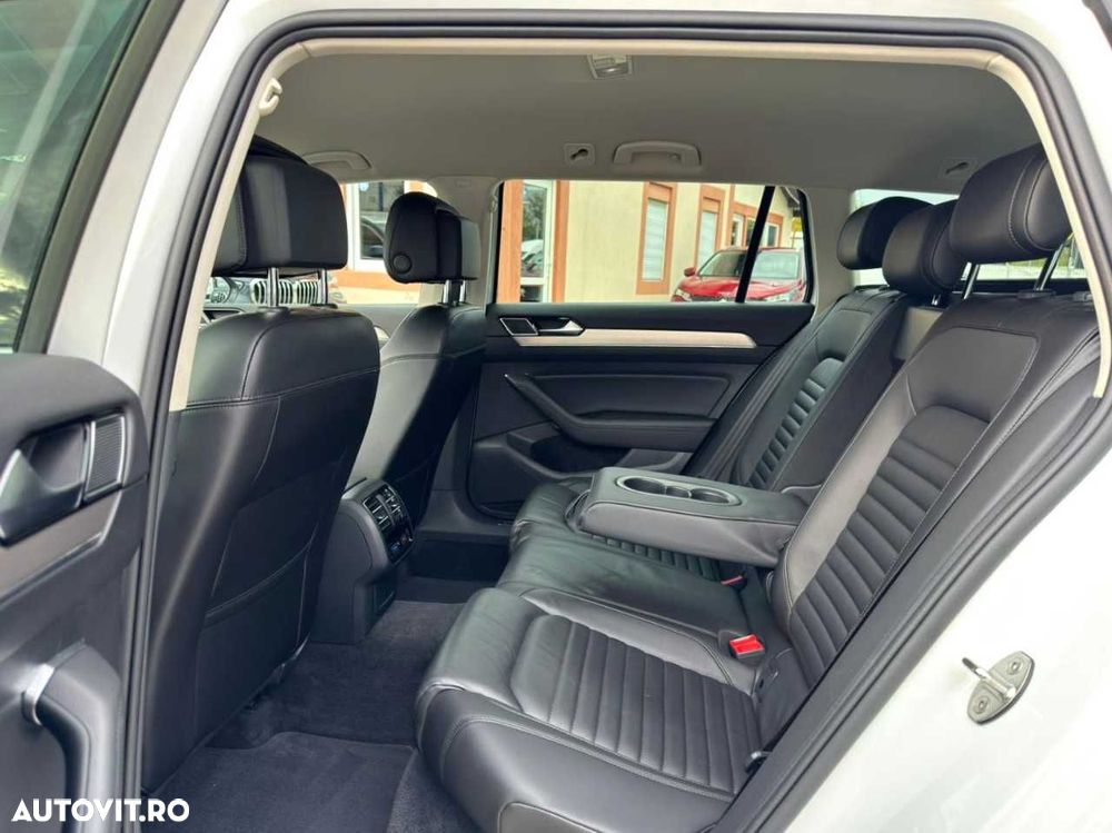 Volkswagen Passat - 18