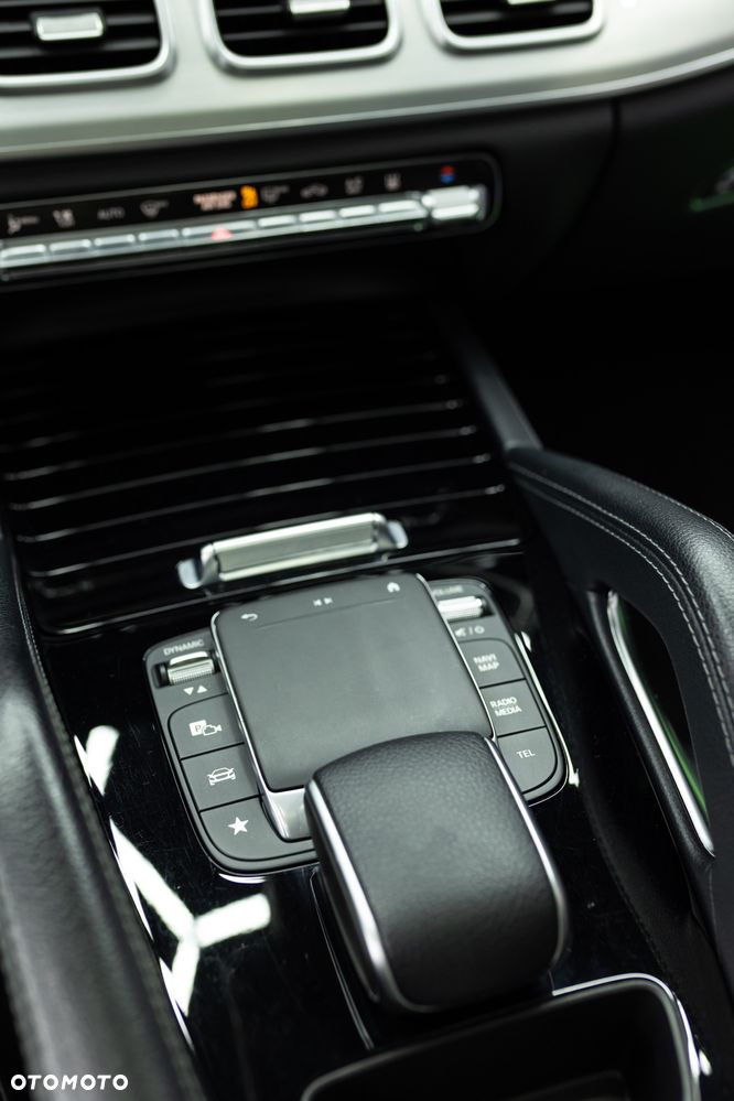 Mercedes-Benz GLE - 31