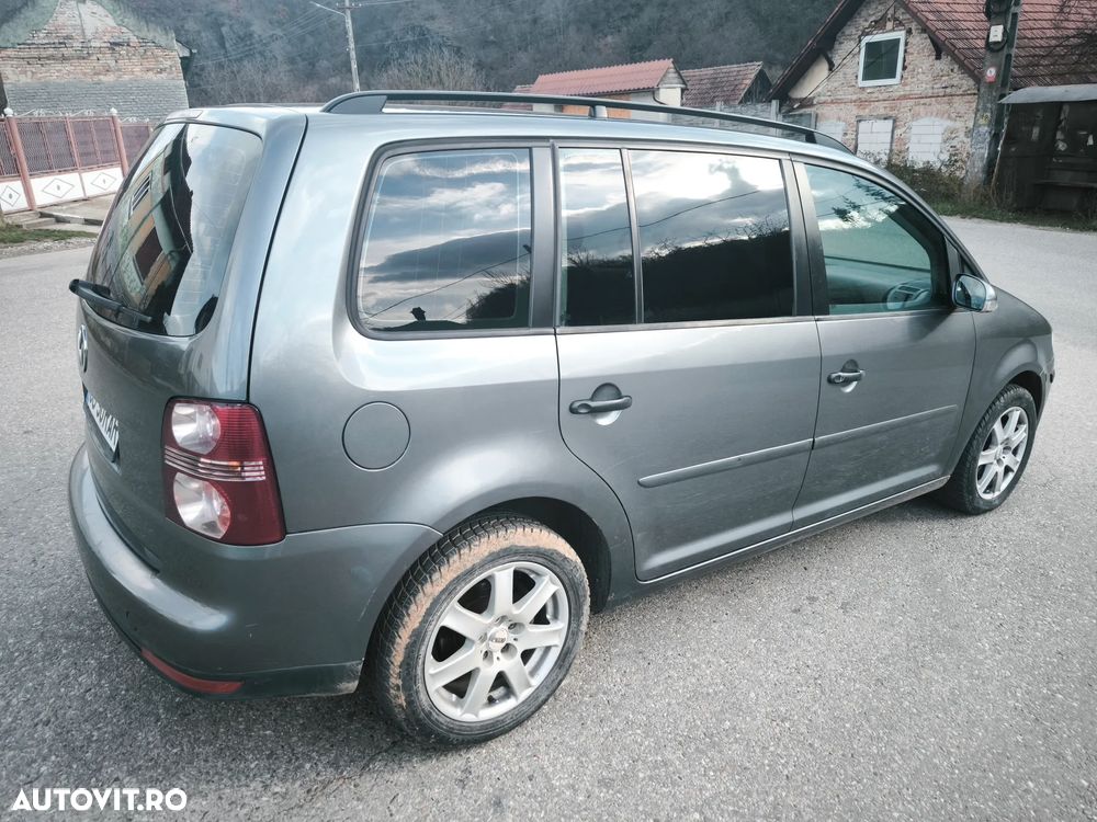 Volkswagen Touran 1.9TDI Highline - 2