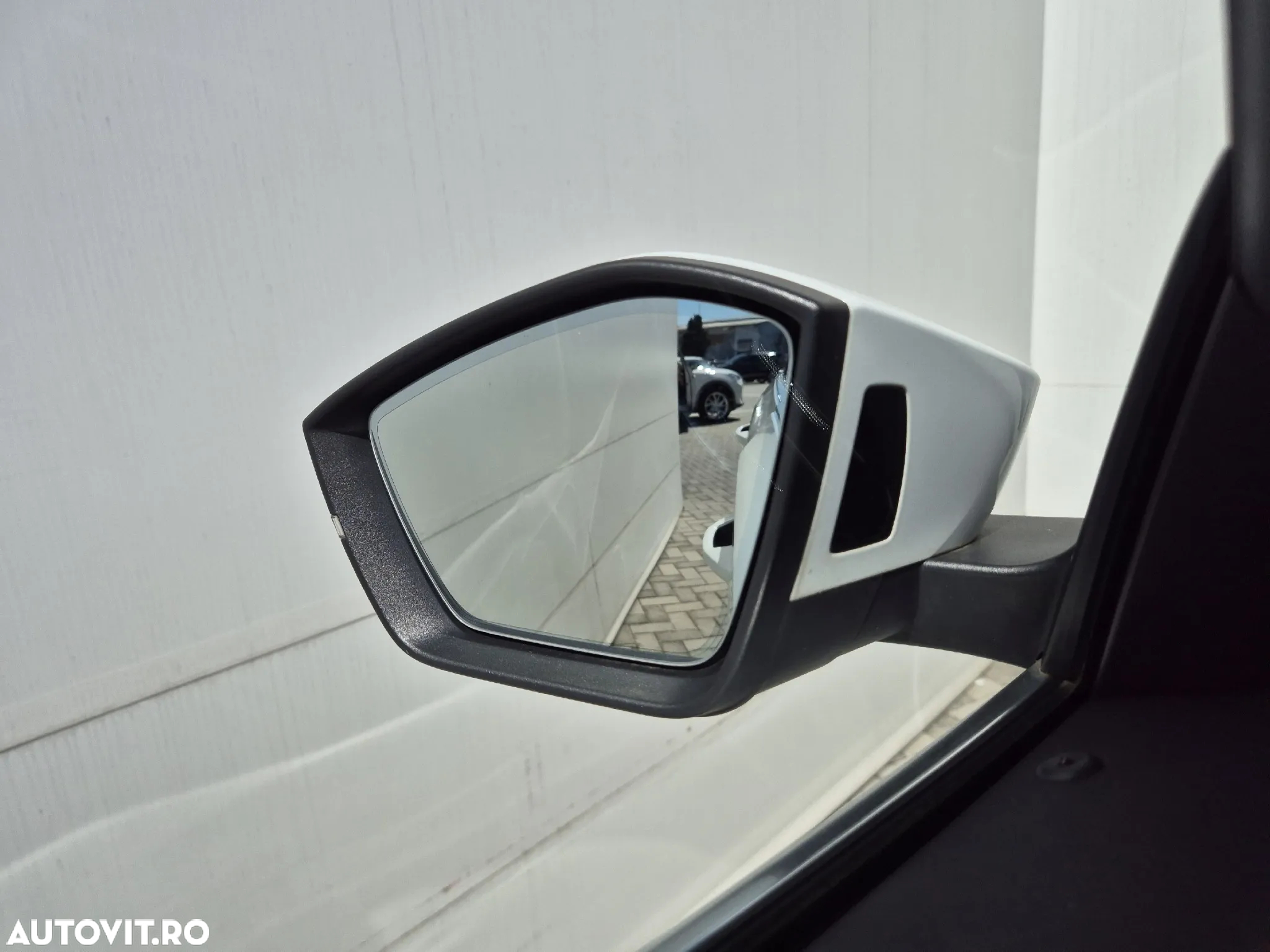 Skoda Octavia Combi 2.0 TDI DSG Style - 10