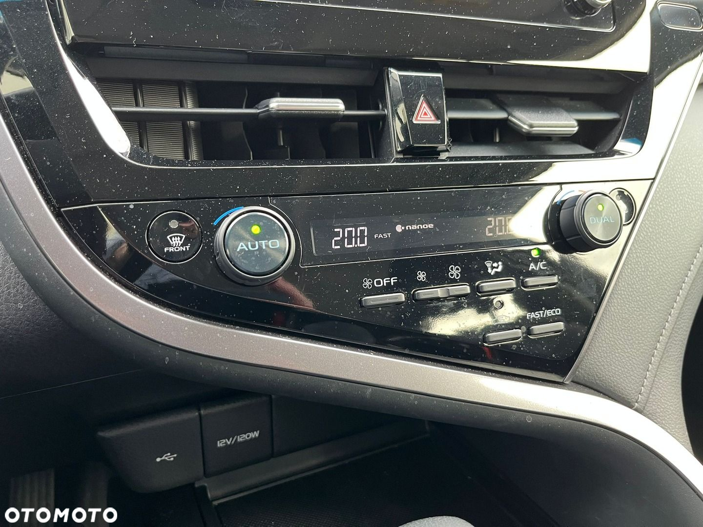 Toyota Camry - 21