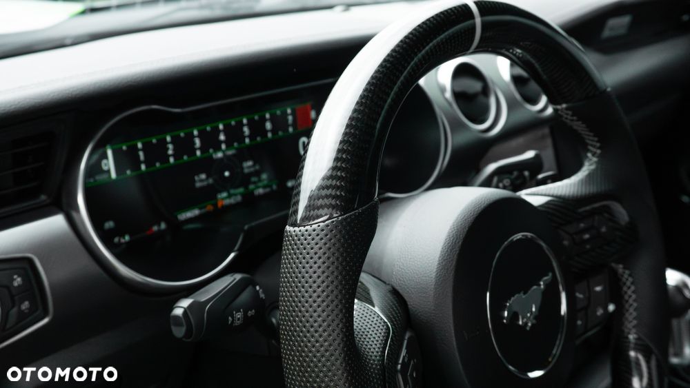Ford Mustang - 24