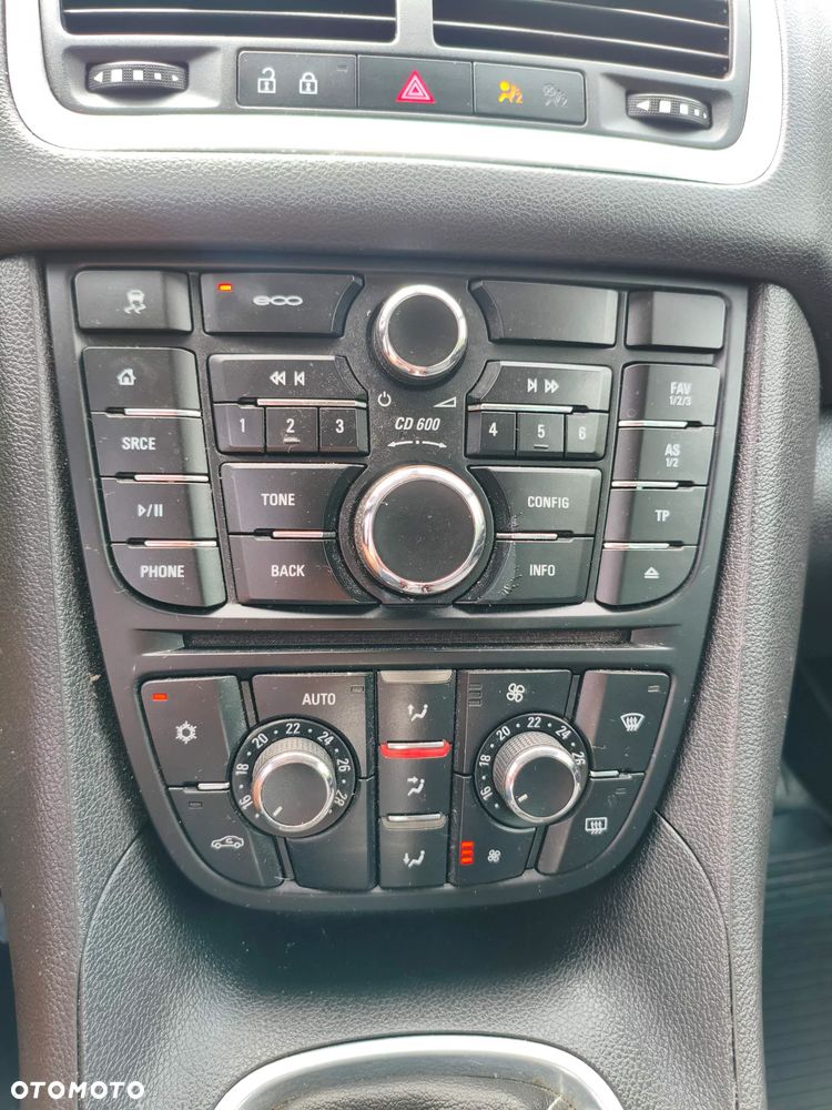 Opel Meriva 1.4 T Cosmo S&S - 9