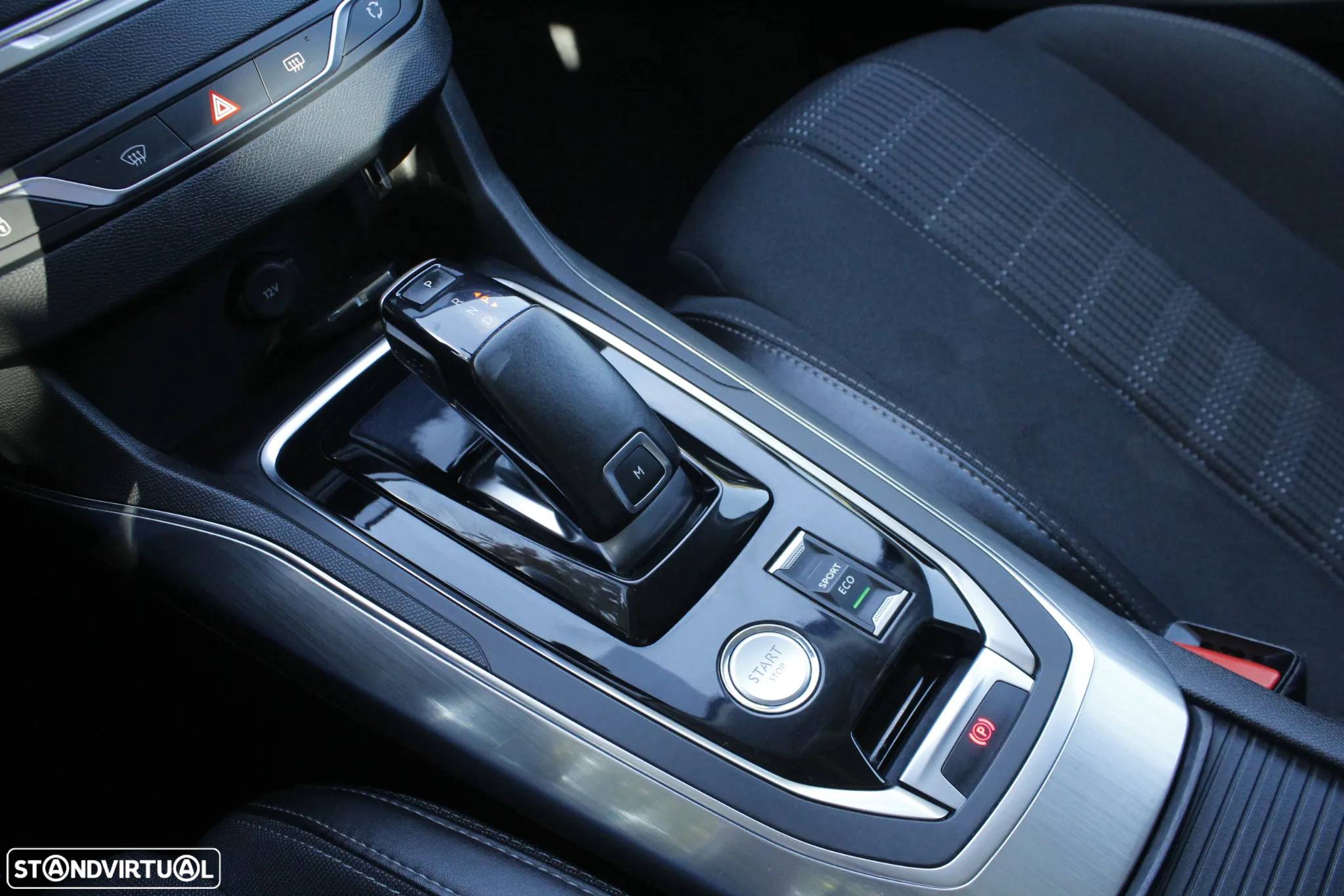 Peugeot 308 1.5 BlueHDi Allure Pack EAT8 - 17