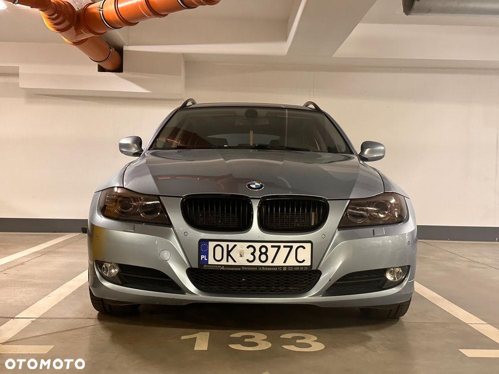 BMW Seria 3 320d xDrive DPF - 10