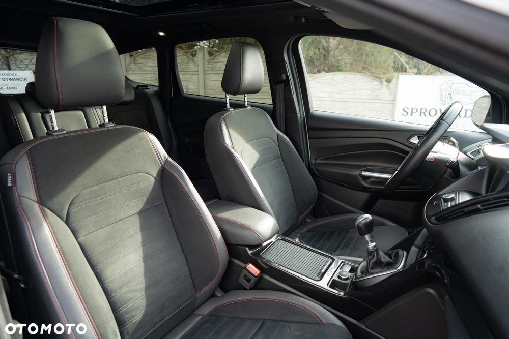 Ford Kuga 1.5 EcoBoost 2x4 ST-Line - 21