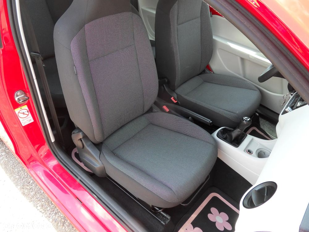 Volkswagen up! take - 14