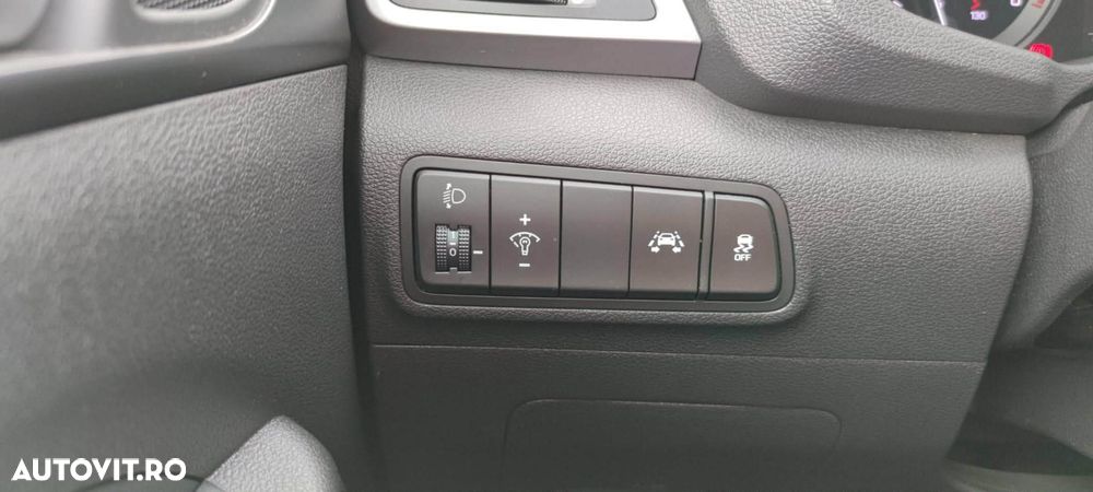 Hyundai Tucson 2.0 CRDI 4WD 6AT Style - 10
