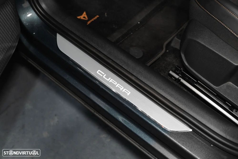 Cupra Formentor 1.4 e-Hybrid DSG VZ - 29