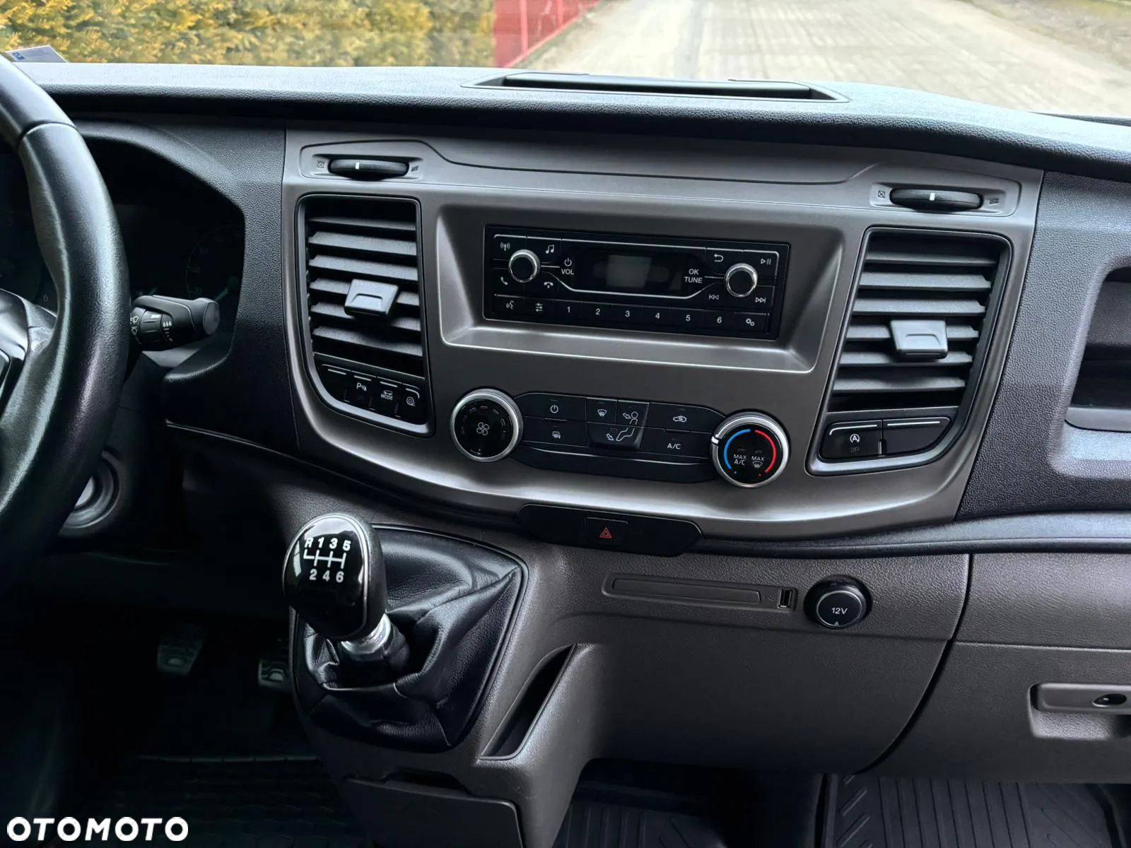 Ford Transit Custom - 13