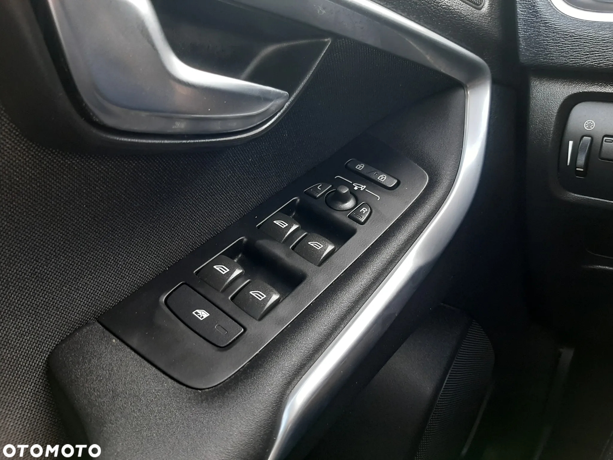 Volvo V40 D2 Momentum - 22