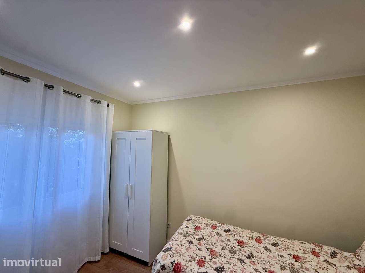 Quarto em Oeiras (c/ WC Privativa) - Grande imagem: 2/17