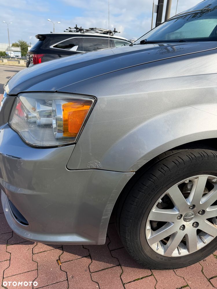 Dodge Grand Caravan - 13