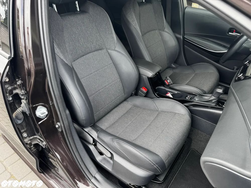 Toyota Corolla 1.8 Hybrid Executive - 21