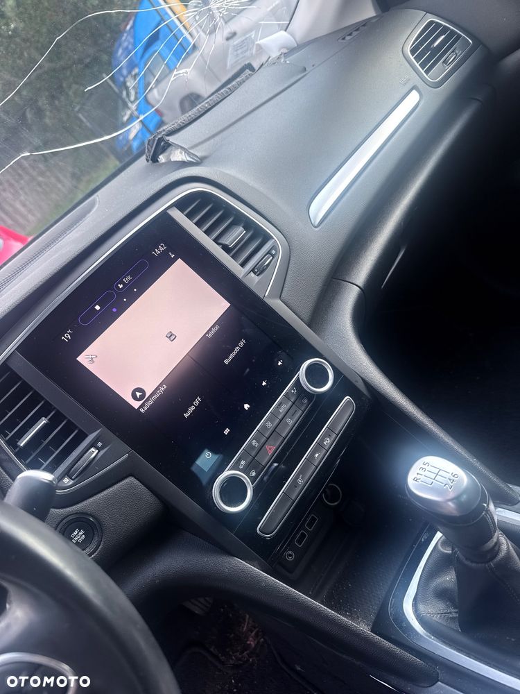 Renault Megane TCe 140 GPF TECHNO - 25