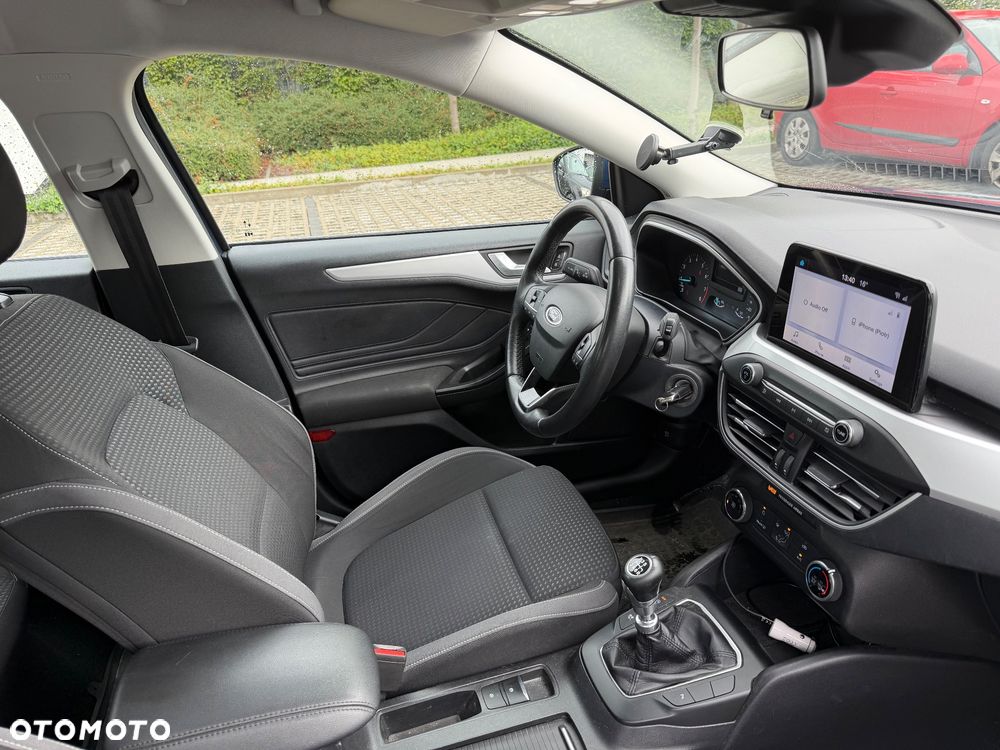 Ford Focus 1.0 EcoBoost Active - 10