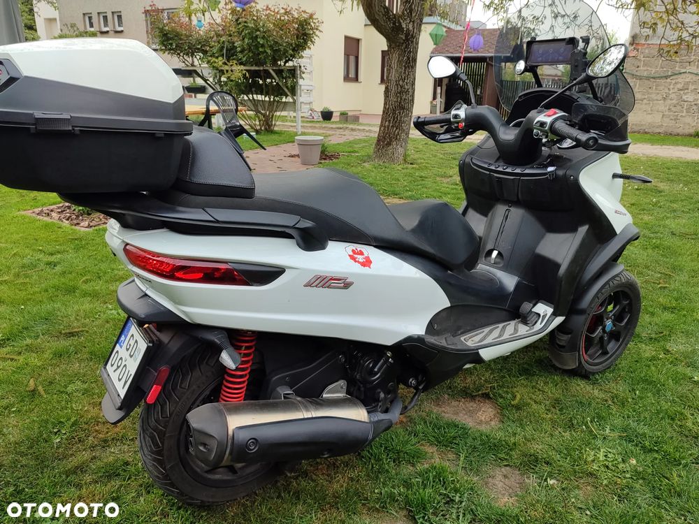 Piaggio MP-3 - 12