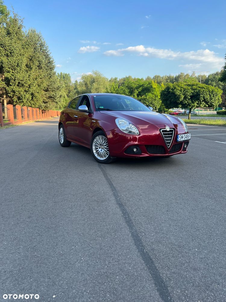 Alfa Romeo Giulietta 2.0 JTDM Distinctive - 1