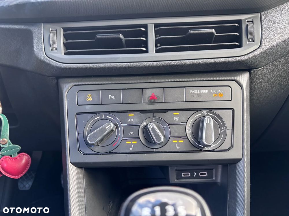 Volkswagen T-Cross - 18