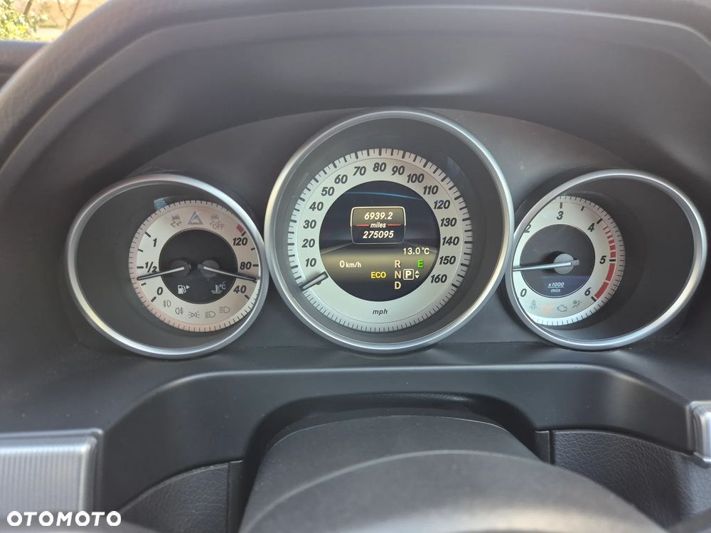 Mercedes-Benz Klasa E 220 CDI DPF BlueEFFICIENCY 7G-TRONIC - 35
