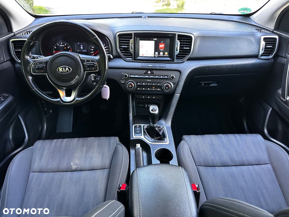 Kia Sportage 1.6 GDI 2WD ISG Dream-Team Edition - 29