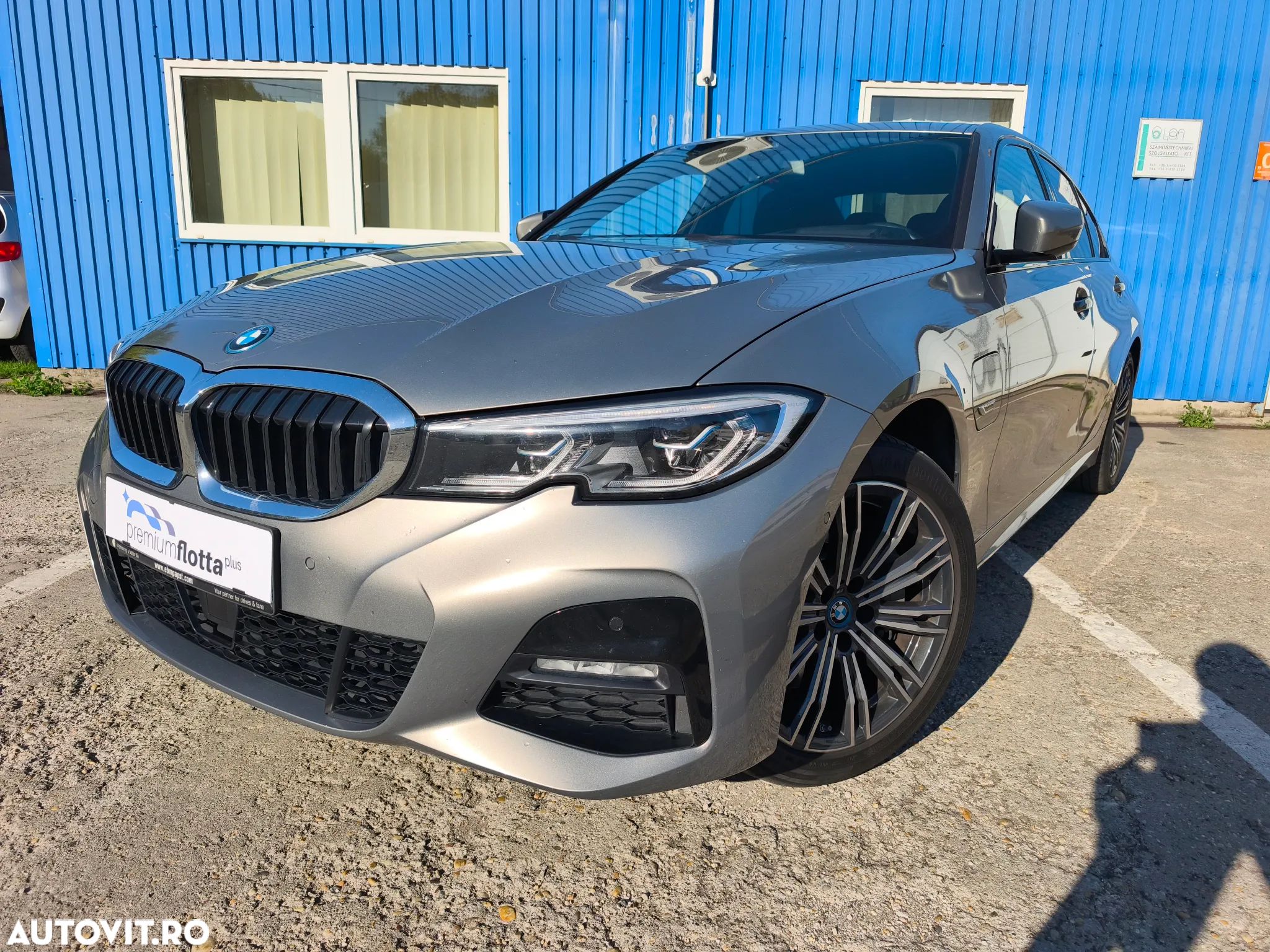 BMW Seria 3 330e xDrive AT PHEV - 1