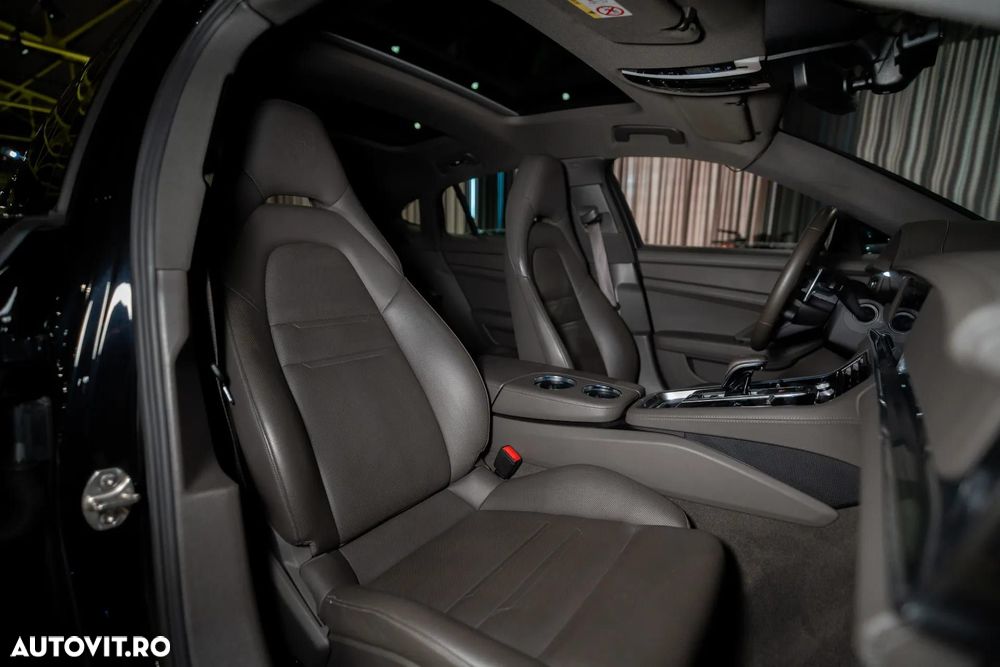 Porsche Panamera - 18