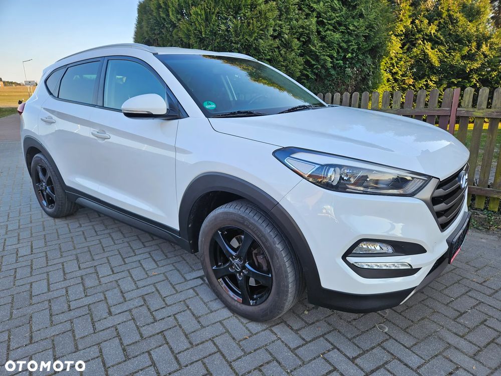 Hyundai Tucson 1.7 CRDI BlueDrive Style 2WD - 1
