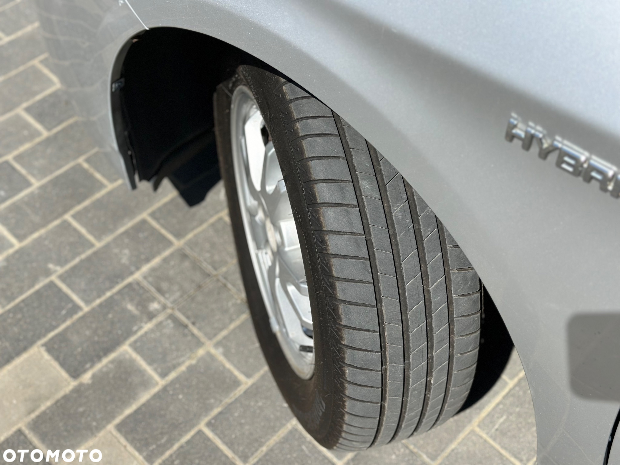 Toyota Prius (Hybrid) Comfort - 8