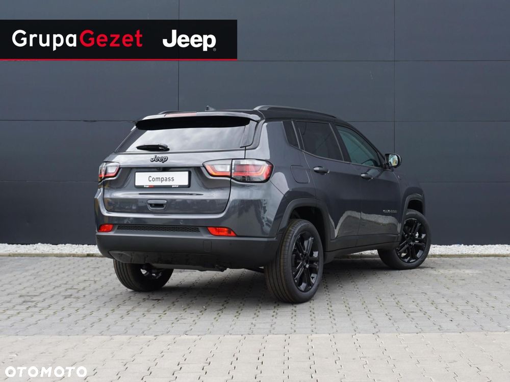 Jeep Compass - 2