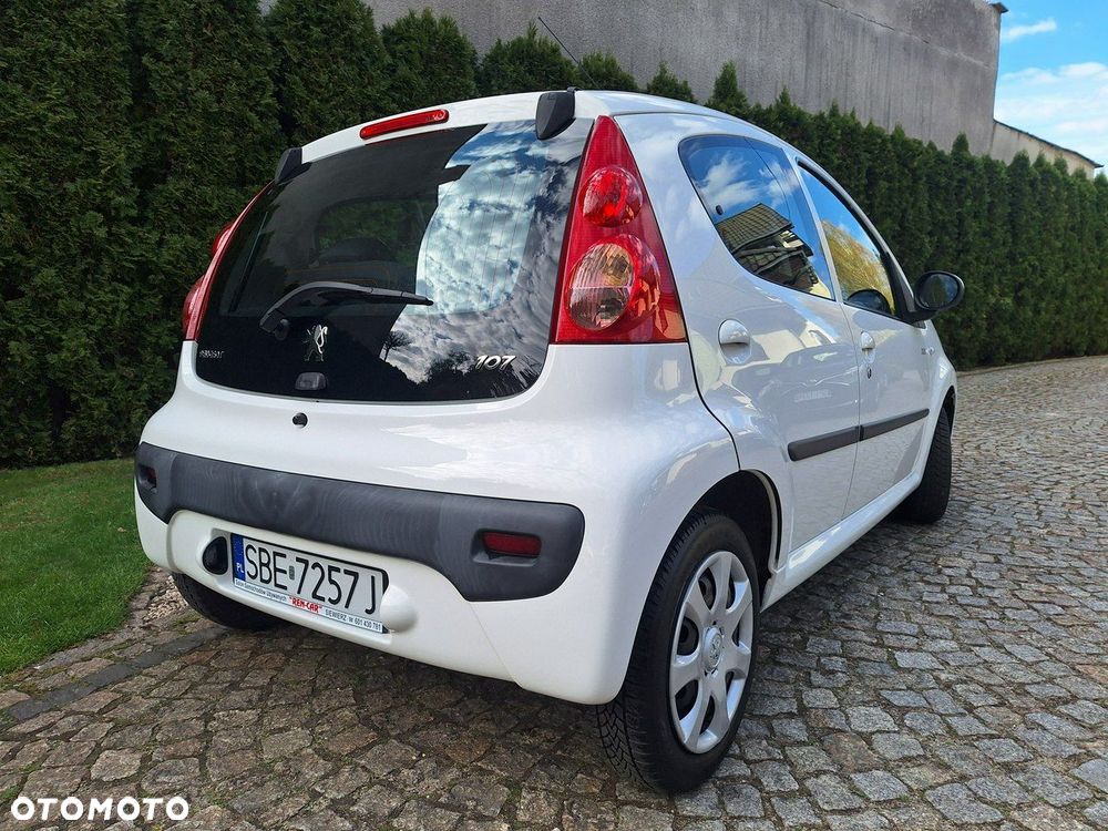 Peugeot 107 70 Millesim 200 - 31