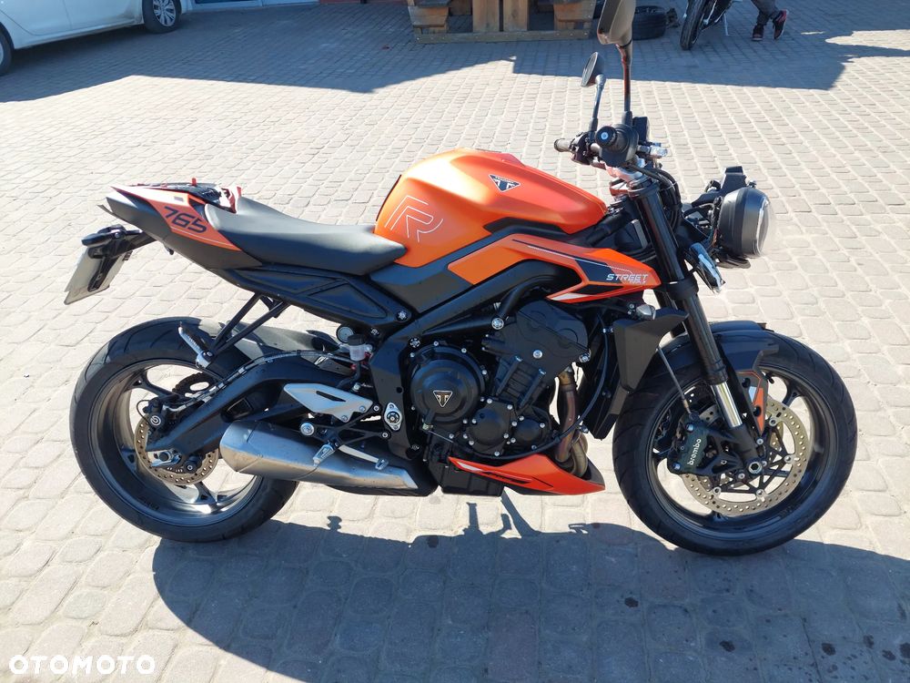 Triumph Street Triple - 6