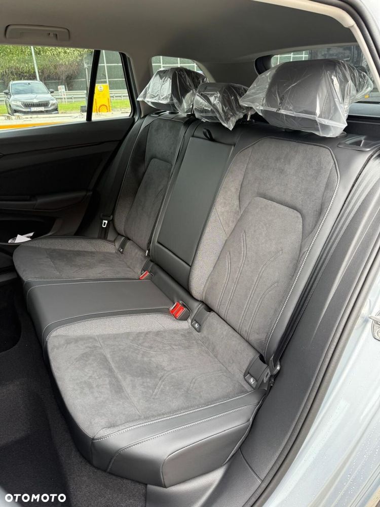 Volkswagen Golf - 32