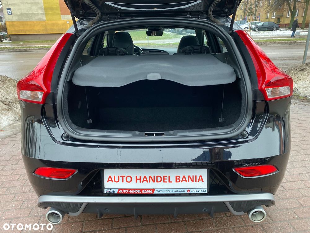 Volvo V40 D3 Geartronic RDesign - 17