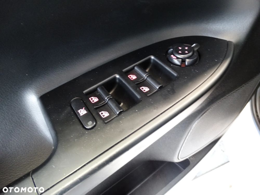 Alfa Romeo Giulietta 1.6 JTDM 16V TCT Super - 23