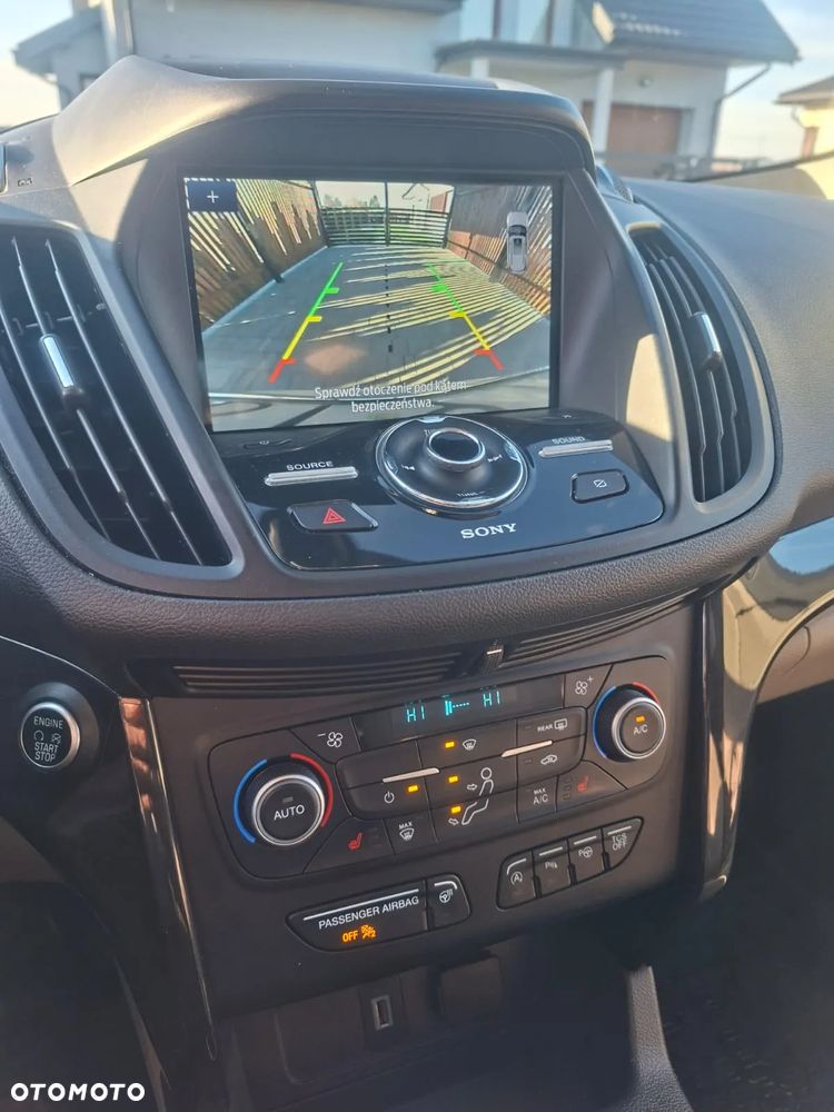 Ford Escape 2.0 EcoBoost AWD Titanium - 14