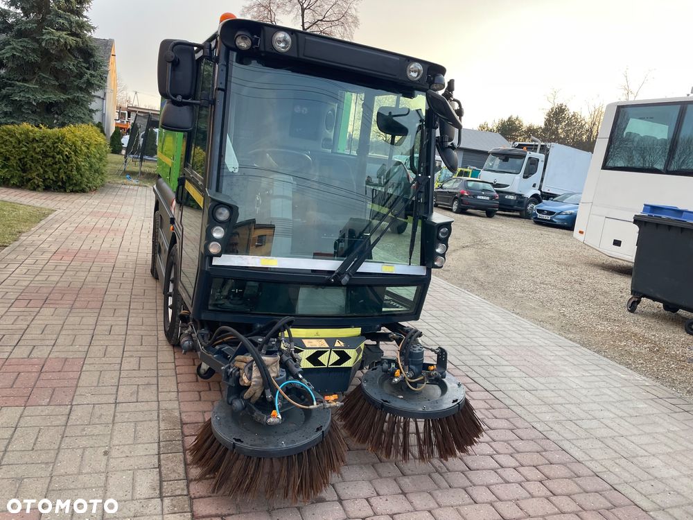 Schmidt Swingo Compact CS 256   200 + Zamiatarka drogowa  zamiatarka chodnikowa uliczna  Swingo 200 +    Super stan 2019 rok - 3