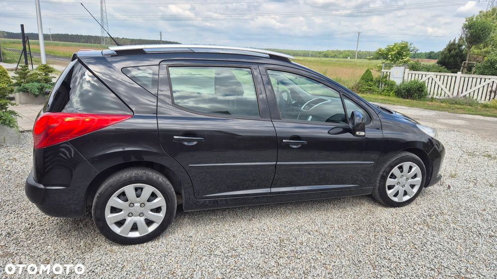 Peugeot 207 - 10