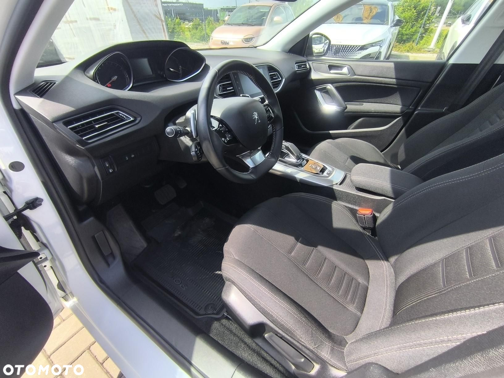 Peugeot 308 1.2 PureTech GPF Allure S&S EAT8 - 14