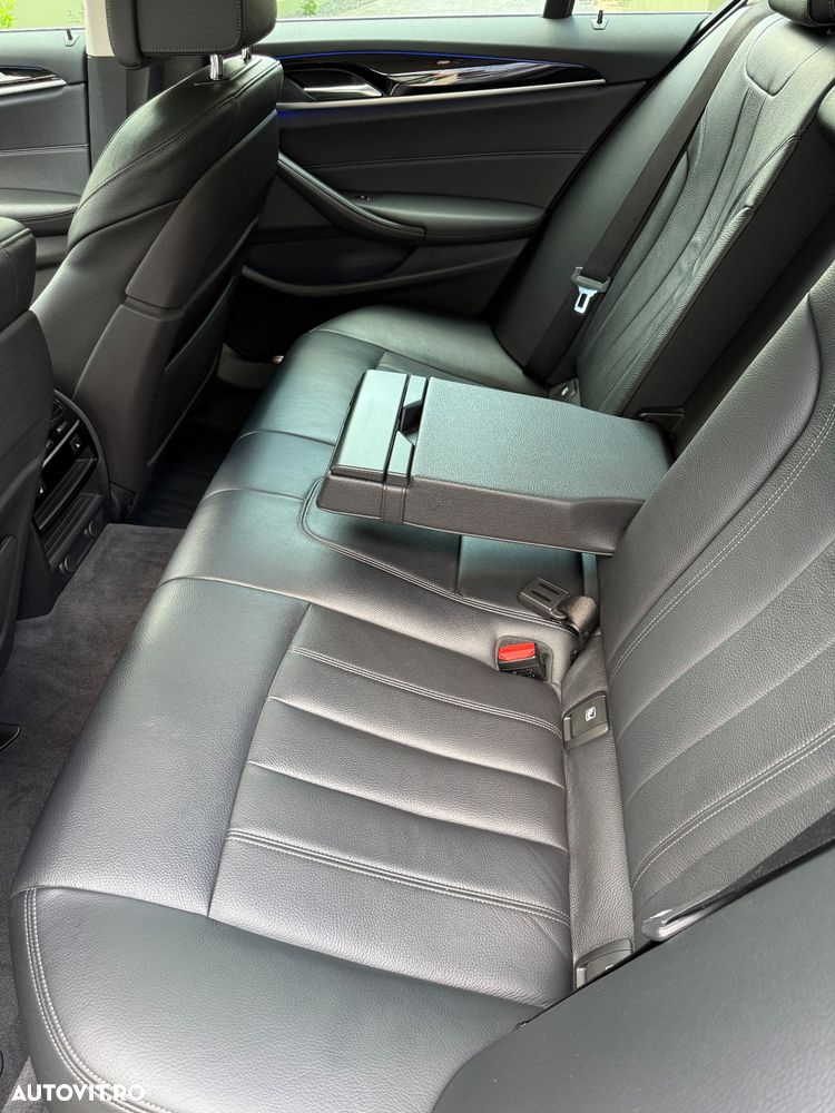 BMW Seria 5 520d Aut. Luxury Line - 35